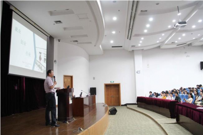 2004届员工、杭州集控科技有限公司总经理蔡明茂来校讲座